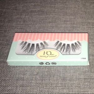 House of Lashes falsies in Bambi
